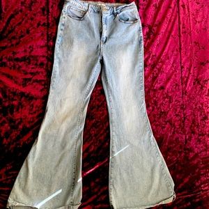 70s High waisted bell bottoms, Denim size 30 which fits to a size 9/10